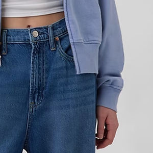 Sudadera con Capucha de Forro Polar para Mujer, Diseño Urbano Moderno con Logotipo, Cierre de Cremallera y Dobladillo Acanalado, con Bolsillo, Ideal para el Invierno - Product Image 4