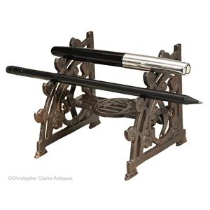 คุณภาพสูงโลหะเหล็กผู้ถือปากกาตกแต่งปากกาถังโลหะตกแต่งบ้านขาตั้งจอแสดงผลโลหะขายส่งผู้ผลิตผู้ส่งออก - Product Image 3