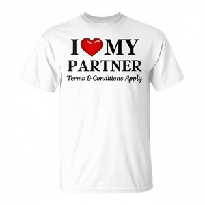 Camiseta Promocional de Talla Grande con el Eslogan 'I Love My Partner' y Términos y Condiciones Aplicables - Product Image 3