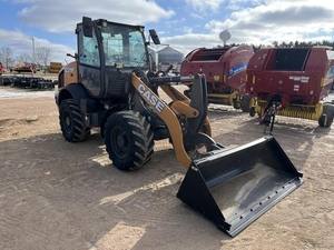 2022 Case 221F Chargeur sur roues - Product Image 2