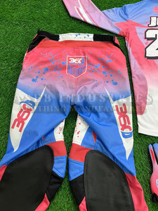 ชุดกีฬาโพลีเอสเตอร์พิมพ์ลายสำหรับมอเตอร์ครอส ระบายอากาศได้ดี ให้ความอบอุ่น เคลื่อนไหวได้อย่างราบรื่น ทนทาน แข็งแรง สวมใส่สบายสำหรับรถวิบาก - Product Image 2