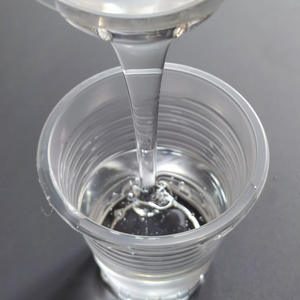 Vente en gros d'huile à coudre blanche transparente et <span class=keywords><strong>inodore</strong></span> <span class=keywords><strong>20L</strong></span> 200L d'huile pour machine à tisser et à broder à grande vitesse non tachante sans résidus 15 22 32 - Product Image 2