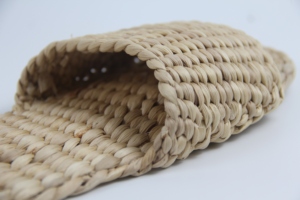 Jacinto de agua tejido a mano respetuoso con el medio ambiente para zapatillas calzado elegante cómodo para el hogar reciclable sostenible más verde - Product Image 5