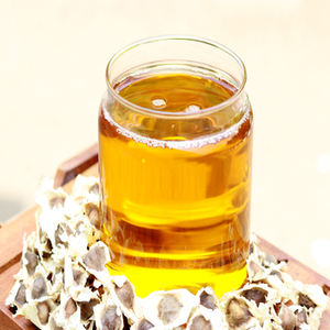 Meilleure qualité 100% extrait d'huile de graines de moringa biologique pure pressée à froid de plantes sauvages bien vendues - Product Image 1