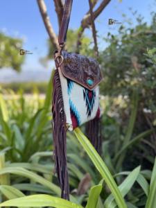 Bolso de Mano de Cuero con Diseño Azteca, Bolso de Cuero con Flecos Tallados a Mano, Estilo Occidental, Bolso Cruzado para Mujer - Product Image 3