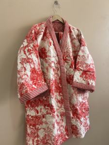 Robe kimono longue rembourrée en coton biologique avec ceinture, imprimé animal - Product Image 5