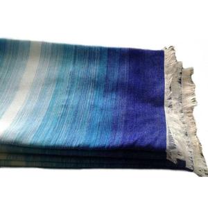 Couverture marocaine faite à la main, authentique artisanat berbère, couverture douce tissée à motifs tribaux, décoration d'intérieur, cadeau - Product Image 1