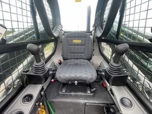 NUEVA Cargadora Compacta Holandd C337 2025 de 74HP en Venta a Precio Accesible - Product Image 3