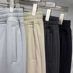 กางเกงขาสั้นออกกำลังกายของผู้ชายแฟชั่นใหม่ผ้าฝ้ายเอวยางยืดระบายอากาศได้ปานกลาง100% แบบกำหนดโลโก้ได้เองฤดูร้อน - Product Image 5