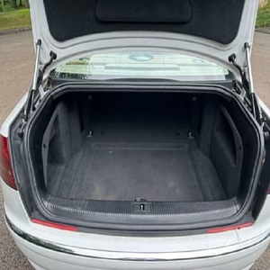 จัดส่งด่วน รถยนต์ออดี้ S8 ปี 2022 พวงมาลัยซ้าย เบาะหนัง กล้องมองหลัง - Product Image 5