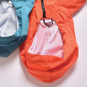 Chaqueta cortavientos impermeable hecha en Pakistán para hombre, cuello levantado con logotipo personalizado y cierre de cremallera para uso en exteriores - Product Image 6