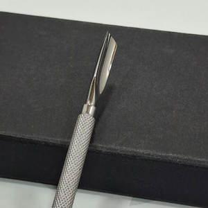 Pousse-cuticules réutilisable en acier inoxydable chirurgical, soin des ongles, manucure, pédicure, outil de beauté OEM - Product Image 3