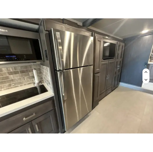 Autocaravana diésel clase A Thor Motor Coach Palazzo 2023 de 37.5 pies con descuento en venta - Product Image 4