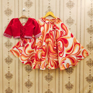 Lehenga Choli de Poliéster con Estampado Abstracto Rojo Naranja de Shoryam Fashion para Niñas |   Ropa Étnica de Diseño Premium Lista para Fiestas - Product Image 2
