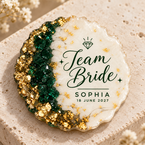 Aimants de réfrigérateur personnalisés en résine époxy, cadeaux de fête de bachelorette pour l'équipe de la mariée, noms et date personnalisés, vert-or, cadeaux de douche nuptiale - Product Image 2