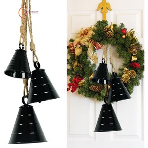 Accrocheur fait à la main cloches suspendues de noël couleur noire brillante en qualité supérieure cloches décoratives en métal pour jardin décor à la maison - Product Image 1