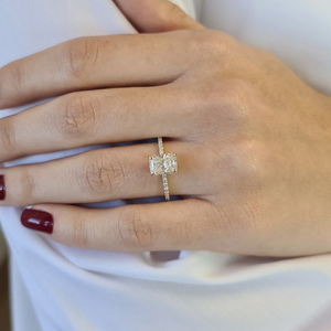 Bague de fiançailles classique Halo caché Moissanite coupe rayonnante en argent sterling 925 - Product Image 3