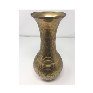 Vase en laiton de luxe décoratif ou de bureau de mariage prêt à expédier disponible en Stock Vase à fleurs tendance de qualité durable - Product Image 2