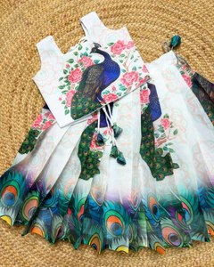 Con Công In Nhất Quý Giá Màu Sắc Trẻ Em Sinh Nhật Bên Đặc Biệt Tay Áo Ít Mô Hình Tuyệt Đẹp Lahenga <span class=keywords><strong>Choli</strong></span> Tại Bán Buôn Tỷ Lệ - Product Image 4