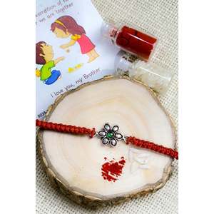 Rakhi de Plata 92.5 con Engaste de Bisel, Baño de Rodio, Colgantes de Platino con Diseño de Número, Zirconia de Corte Princesa y Colgante de Flor - Product Image 3