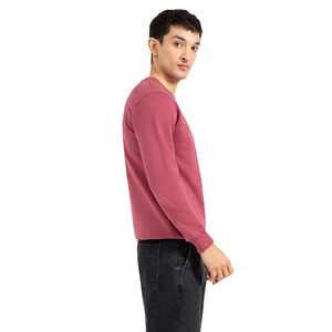 เสื้อสเวตเชิ้ตคอกลมผ้าฟลีซสีแดงเลือดหมูสำหรับผู้ชายขายส่งสำหรับฤดูหนาว ปักโลโก้ตามสั่ง MOQ ต่ำ - Product Image 3