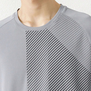 Vente en gros de t-shirts de fitness à séchage rapide pour hommes personnalisés saison d'été à manches courtes Compression Slim Fit Design 210 grammes lettre en tissu - Product Image 3