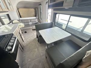 Remolques de viaje usados 2023 F-o-r-e-s-t R-i-v-e-r Salem Cruise L-i-t-e 261BHXLX a precio de descuento - Product Image 4