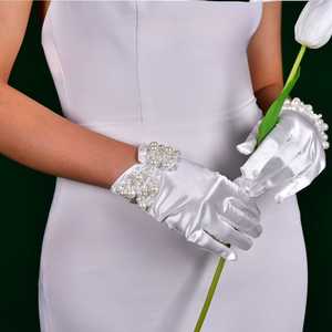Gants Bridella MM13 en perles blanches et satin, doux et flexibles, pour mariages, bals de fin d'année et événements formels - Product Image 6
