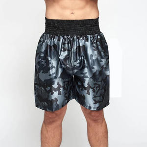 Short de boxe jambe large Design personnalisé finition respirante ajustement confortable parfait pour l'entraînement au gymnase et la pratique du combat pour les hommes - Product Image 1