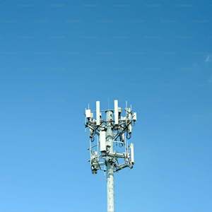 Torre di Telecomunicazione <span class=keywords><strong>Mobile</strong></span> a Tubo Singolo Sezionale Q355B Zincata a Caldo, 40 Metri, Colore Personalizzato, 30 Anni di Garanzia - Product Image 4