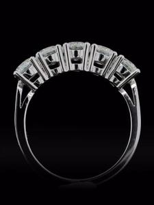 Anillo de Bodas para Mujer con Diamante Natural Certificado, Oro Blanco de 14K con Corte Brillante Redondo y Engaste de Canal, Regalo de Lujo - Product Image 3