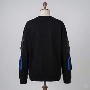 Sudadera Cyberpunk Futurista Oversize, Estilo Utilitario, Color Negro Mate, Techwear, con Bolsillos Funcionales, 100% Algodón, para Invierno - Product Image 2