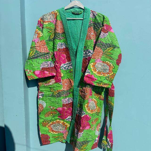 สีเขียว