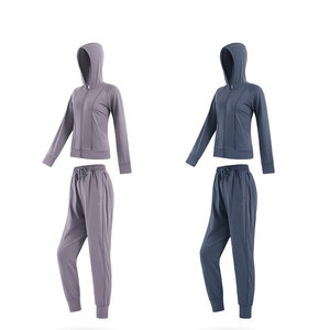 ... Conjunto de chándal informal para mujer, ropa deportiva ligera y cómoda, traje para correr para entrenamiento de gimnasia, correr y actividades al aire libre - Product Image 1
