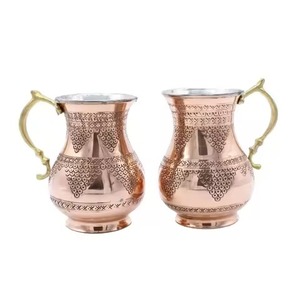 Taza artesanal de cobre negro y dorado con acabado elegante, perfecta para momentos cotidianos de lujo, café, té y cócteles - Product Image 2