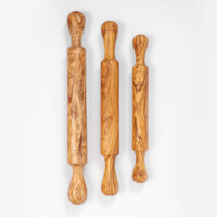Cuillère artisanale en bois d'olivier rustique sculpté à la main ArtisRaw pour la boulangerie et la pâtisserie, fabrication de pain, maison, style vintage méditerranéen