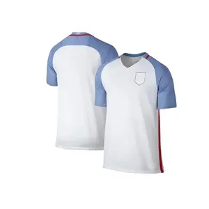 Conjunto de camiseta de fútbol personalizado para equipos unisex, ropa de fútbol de nuevo diseño con sublimación, 100% poliéster - Product Image 1