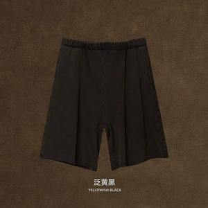 Pantalones cortos deportivos minimalistas para hombre, Color Gris Carbón oscuro, con diseño sin costuras, tela técnica suave, bolsillos internos ocultos - Product Image 6