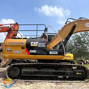 Excavatrice d'occasion Caterpillar CAT320D2L, faible consommation d'énergie, bon prix, respectueuse de l'environnement, accessoires intérieurs - Product Image 5