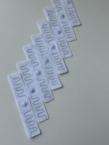 แท็ก uhf ซักได้กันน้ํา แท็กซักรีด rfid Uhf Ucod 8 ป้ายซักรีดซักได้ Rfid Uhf ป้ายผ้าซักรีดแท็กเสื้อผ้า - Product Image 5
