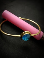 Bracelet artisanal pour femme, plaqué or, en laiton, avec pierre précieuse de quartz, forme couronne classique, certifié par un tiers