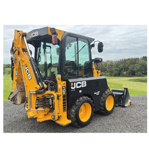 รถตักล้อยางอเนกประสงค์ JCB 1CX มาพร้อมดีไซน์แบคโฮแบบเลื่อนด้านข้าง และกำลังยกได้ 1477 ปอนด์ พร้อมจำหน่าย - Product Image 6
