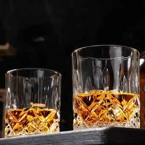 Offre Spéciale Usine En Gros Écologique Léger Verre Borosilicate Rayures Sprint Verre À Vin Tasse Style Européen 50-500ml - Product Image 1