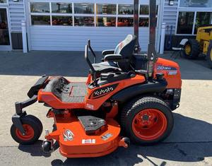 Cortacésped de giro cero Kubota ZD1211 2025-La potencia diésel cumple con el rendimiento profesional - Product Image 1