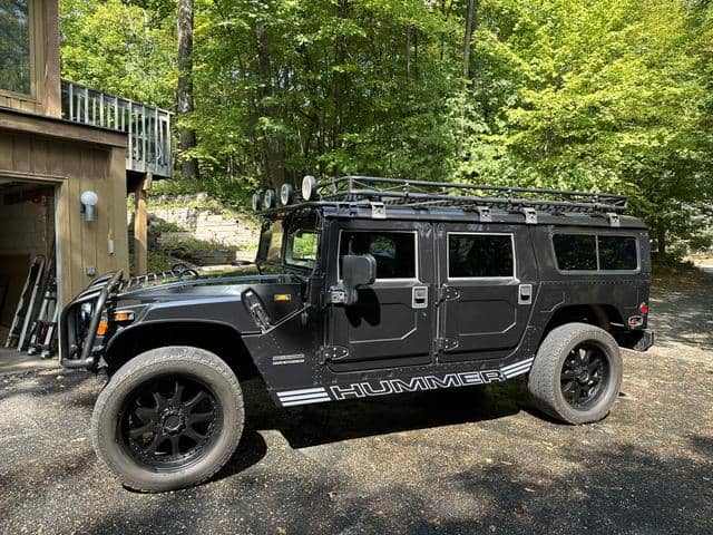 2000  affordable a Am Gen -eral Hum -mer W -agon