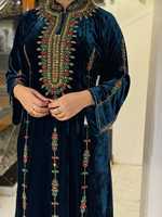 Robe Kaftan Abaya en Velours pour Femme Awaais House, Longue, Unie, Ethnique, Perlée à la Main, Col Montant, Manches Longues, Grande Taille, Légère