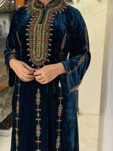 Robe Kaftan Abaya longue à manches longues et col haut, en tissu uni ethnique, ornée de perles à la main, pour femmes, taille plus, légère, pour l'Aïd - Product Image 4