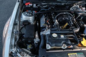 Ford Mustang Shelby GT500 Coupé 2009 d'occasion en bon état, 4500 milles, boîte manuelle 6 vitesses, V8 suralimenté, 1 propriétaire jusqu'en 2023 - Product Image 6