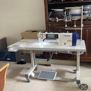 จักรเย็บผ้า JUK DDL-900C DDL-900CS-M DDL-900CS-H รุ่นใหม่ล่าสุด ความเร็วสูง 1 เข็ม เย็บตะเข็บล็อค พร้อมระบบตัดด้ายอัตโนมัติ - Product Image 1