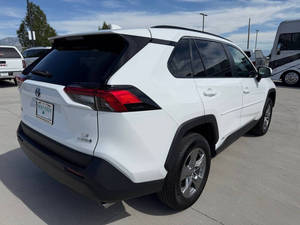 Autos Usados en Venta 2024 RAV.4 Híbrido L.E AWD 4dr S.U.V - Product Image 5